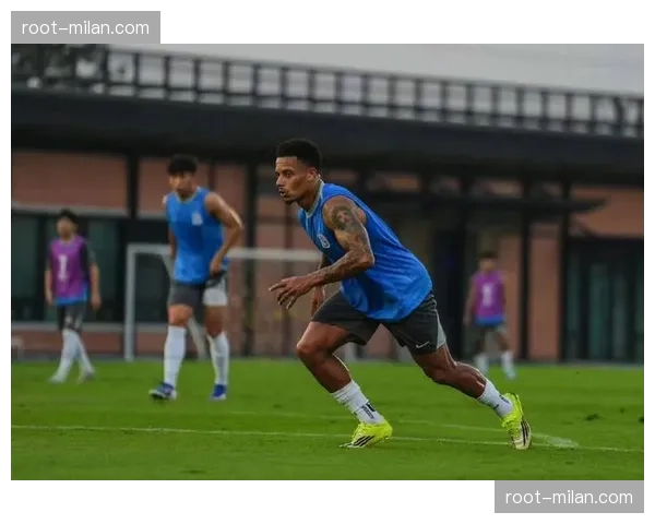 申花盖伊复出首战禁区内手球送点 六次丢失球权显示状态未达最佳